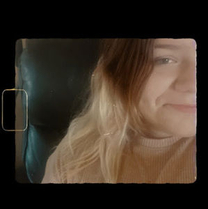 Meet your Posher, Alexia